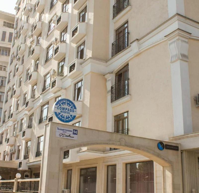 Compass Hostel Biskek Kültér fotó
