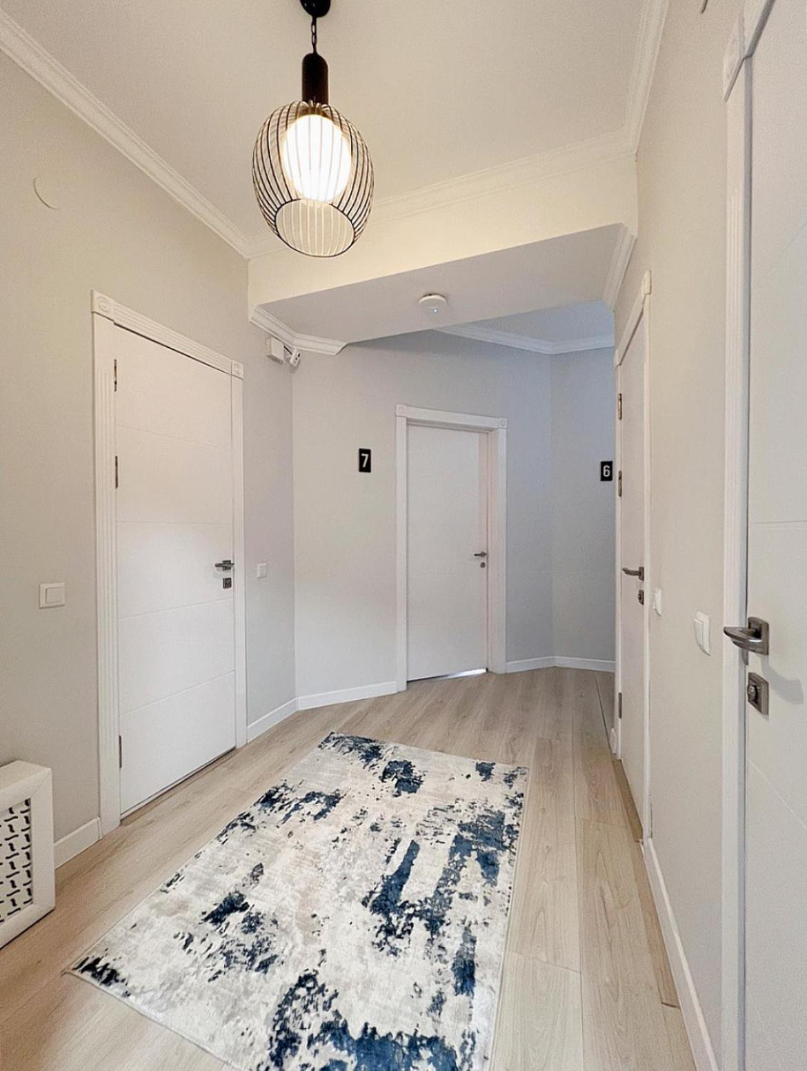 Compass Hostel Biskek Kültér fotó