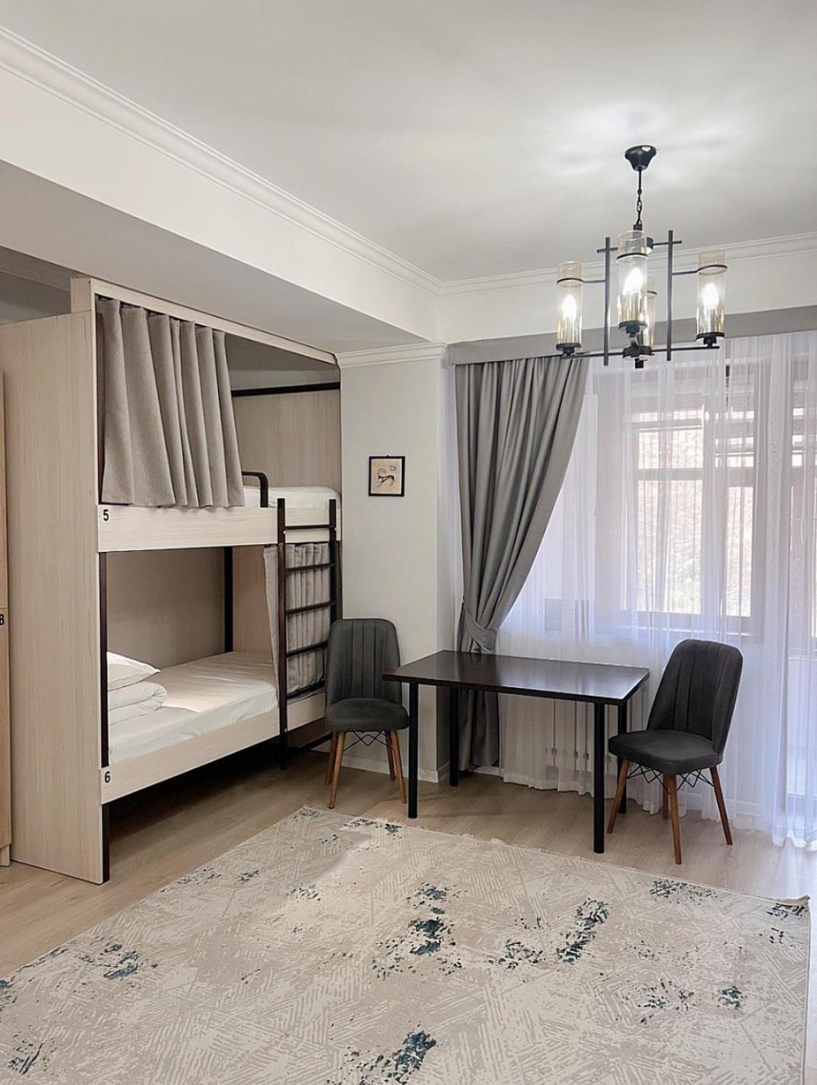 Compass Hostel Biskek Kültér fotó