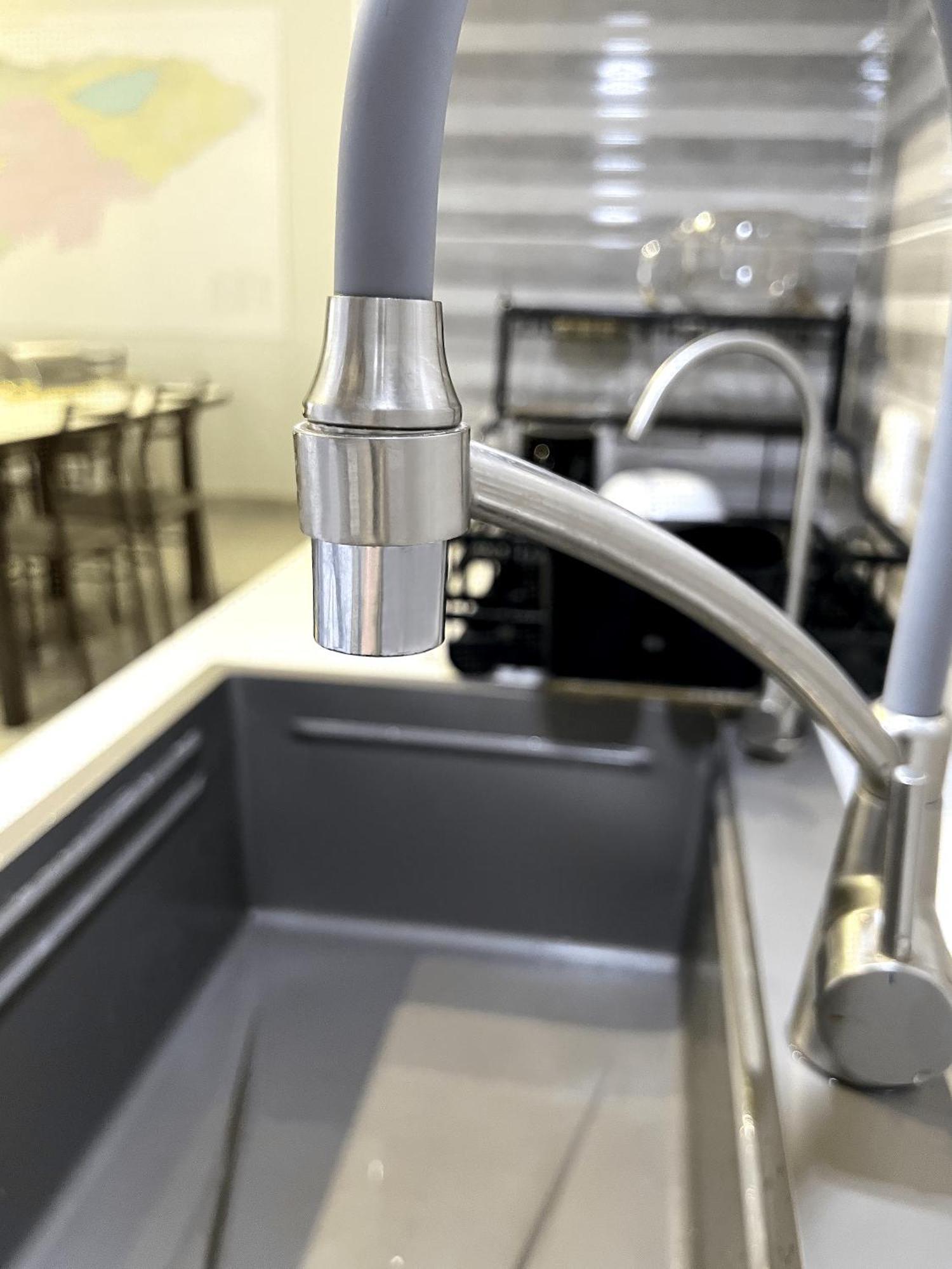 Compass Hostel Biskek Kültér fotó