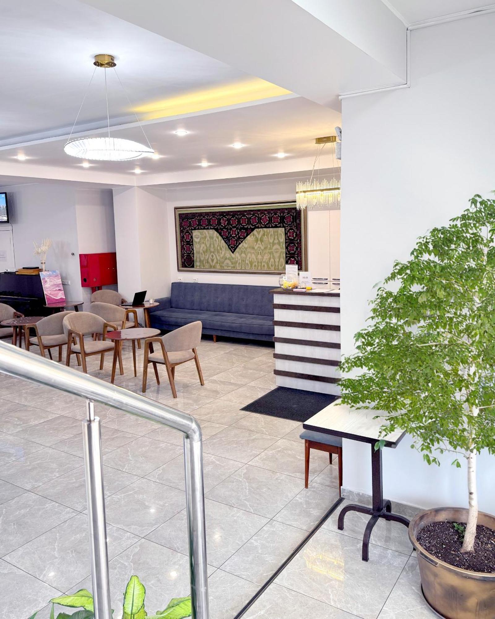 Compass Hostel Biskek Kültér fotó