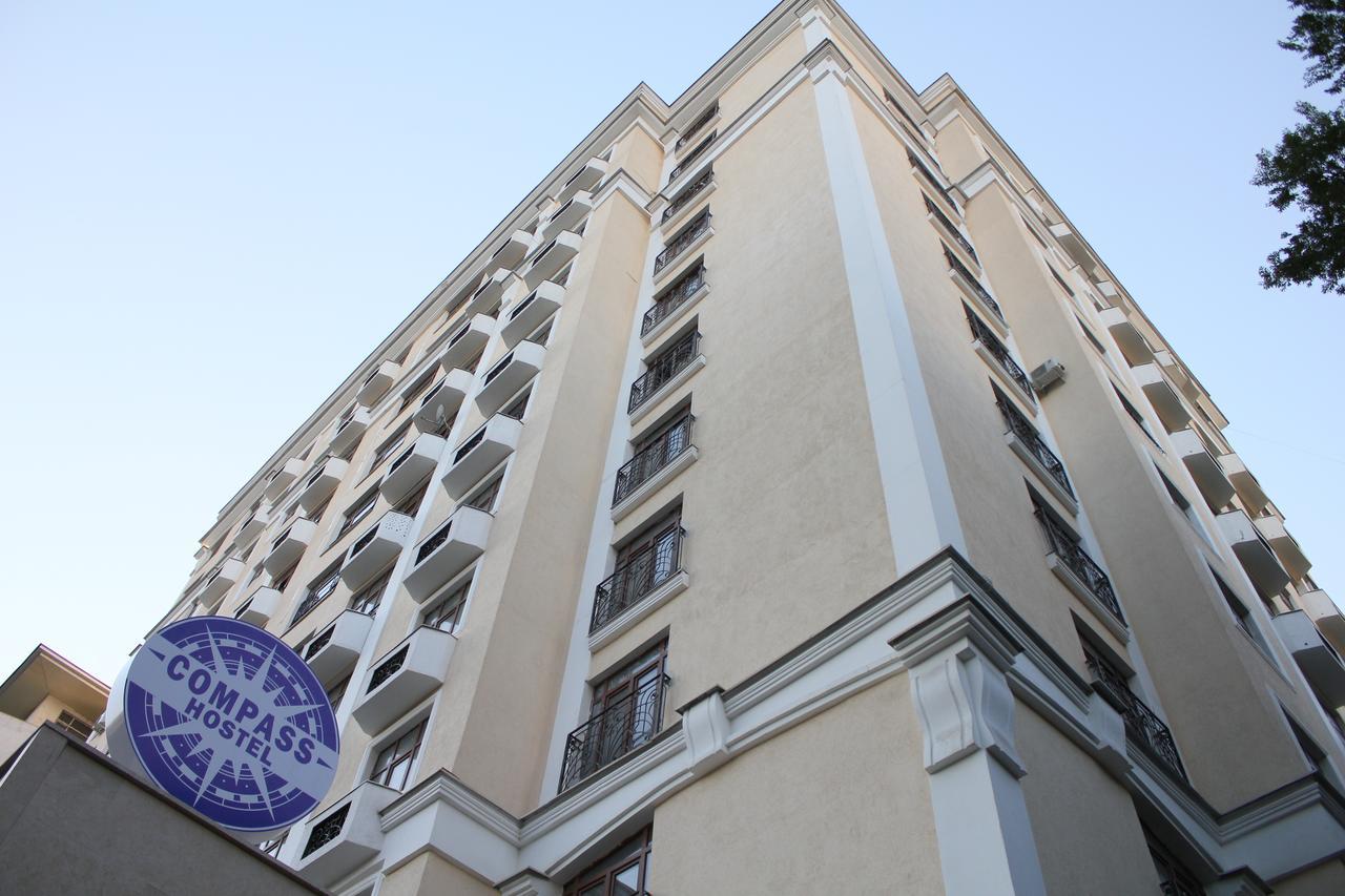 Compass Hostel Biskek Kültér fotó