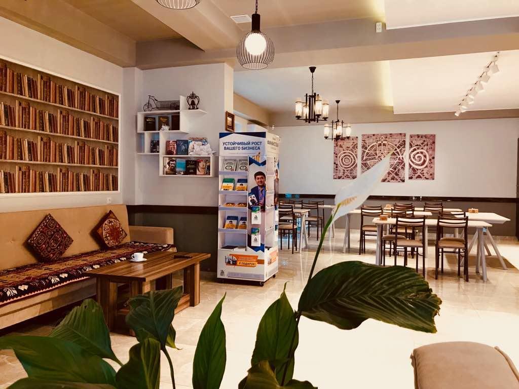 Compass Hostel Biskek Kültér fotó