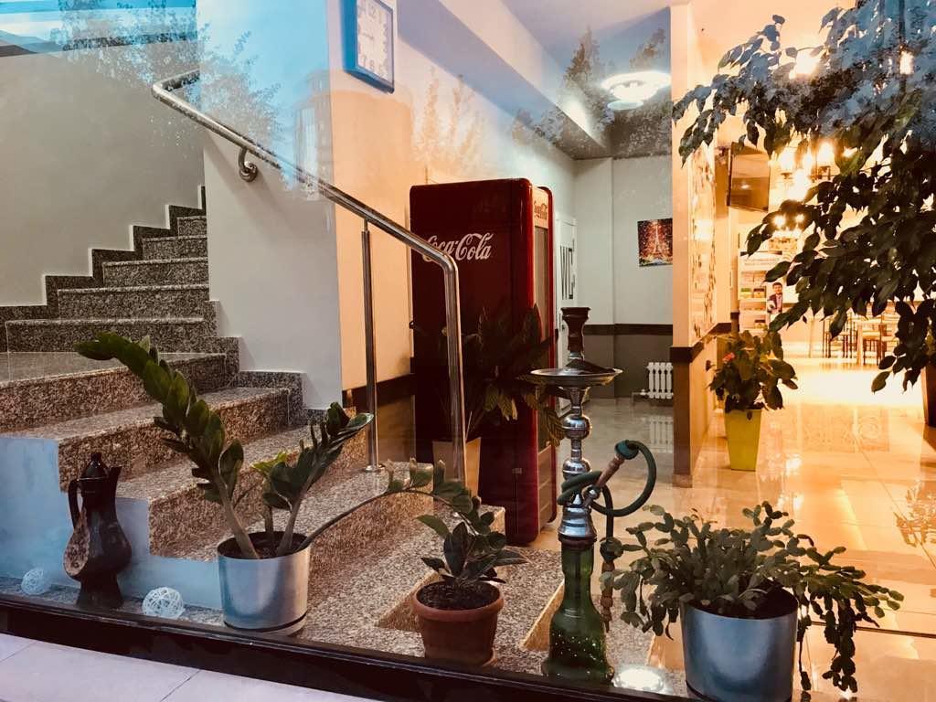 Compass Hostel Biskek Kültér fotó