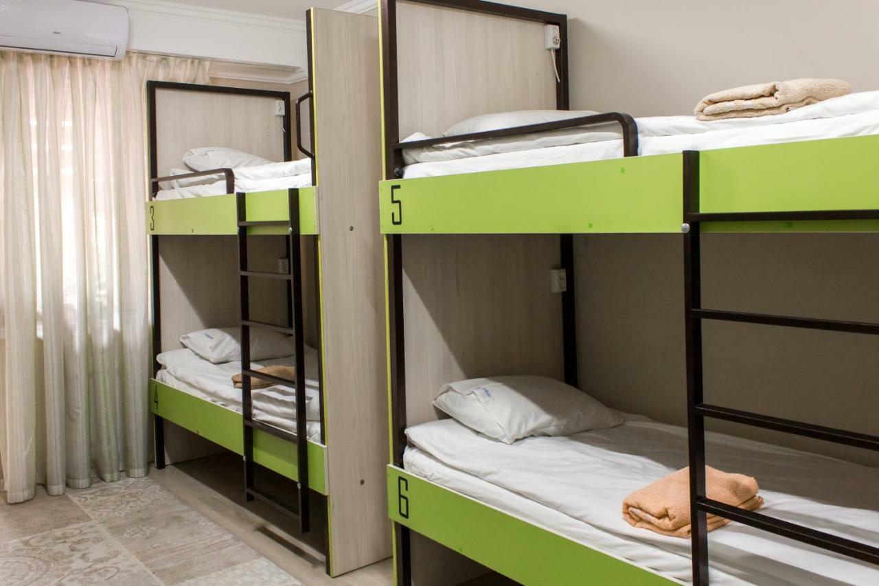 Compass Hostel Biskek Kültér fotó