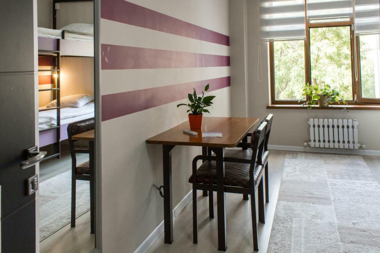 Compass Hostel Biskek Kültér fotó