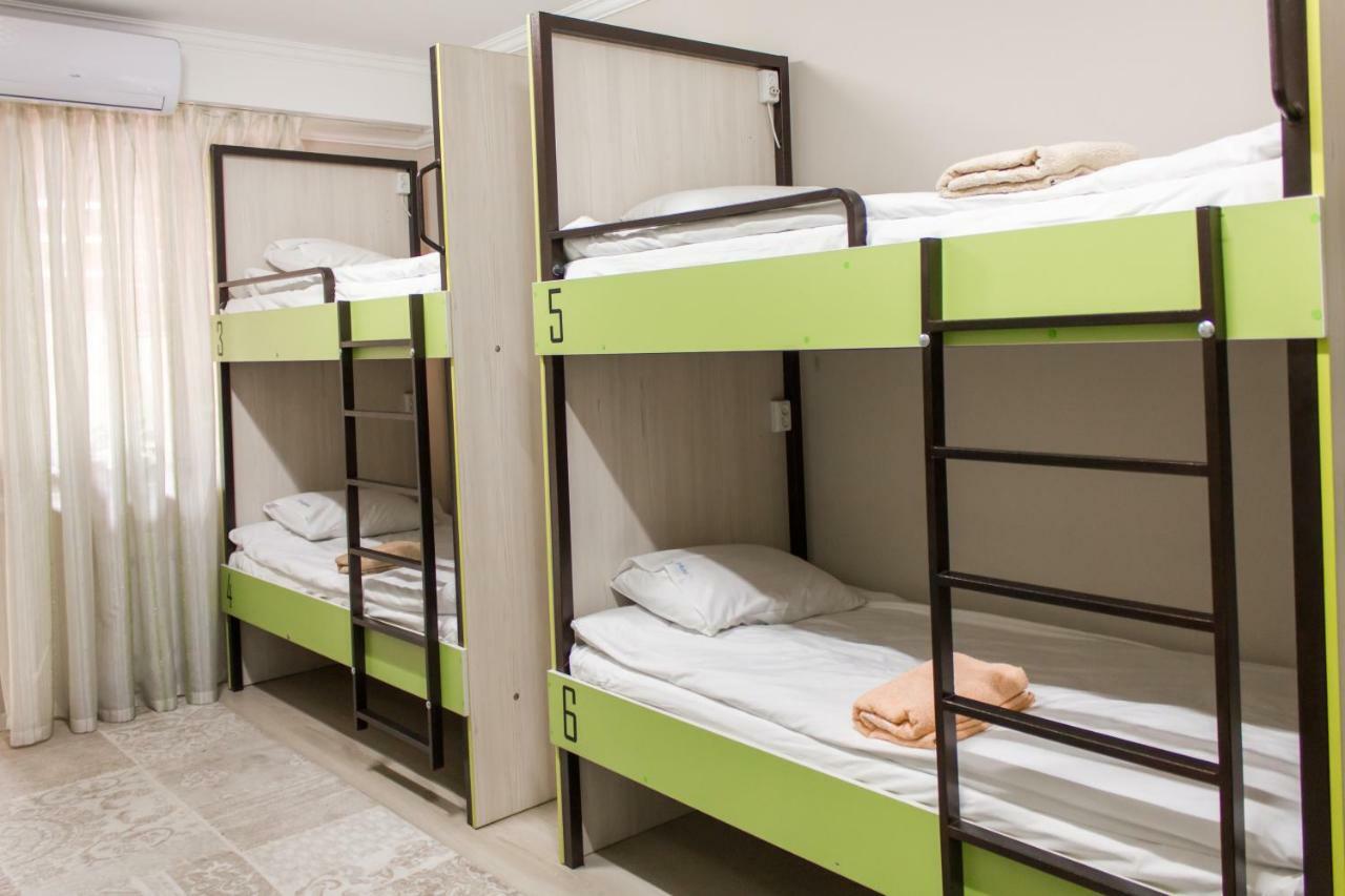 Compass Hostel Biskek Kültér fotó